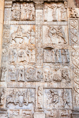 outdoor decor of portal of Basilica di San Zeno