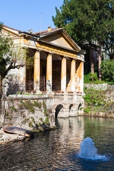 Fototapeta na wymiar fountain and Valmarana Loggia in Vicenza city