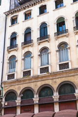 Fototapeta na wymiar facade of apartment house in Venice city