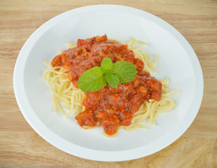 spaghetti pasta with tomato sauce