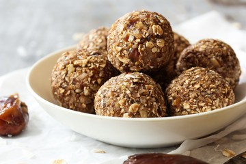 Dates oatmeal balls / No cook energy bites, selective focus