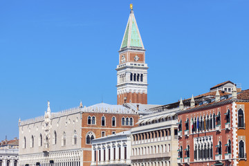 Naklejka premium St Mark's Campanile and Doge's Palace in Venice