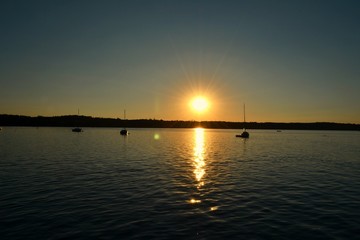 Fototapeta na wymiar Boote in der Abendsonne