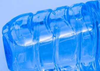 Plastikwasserflasche im Detail