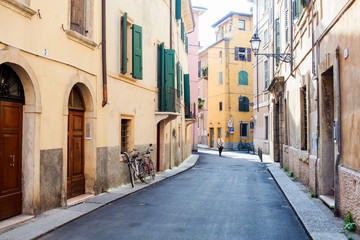 Fototapeta na wymiar Alley in Verona