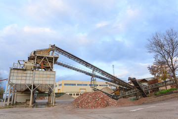 Stone quarry with silos