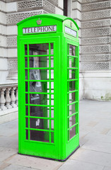Fototapeta premium Red telephone booth in London