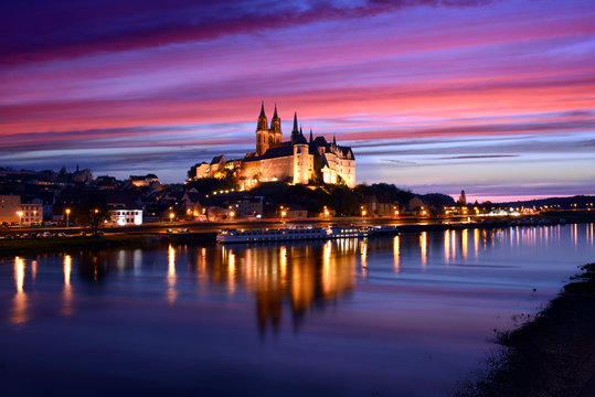 "Albrechtsburg" / Albrechts castle in Meissen, Saxony at night with reflections in the Elbe river, Germany
