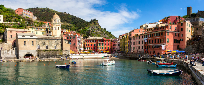 View of Vernazza houses and blue sea, Cinque Terre national park, Liguria, Italy