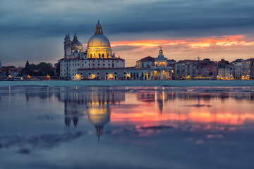 Fototapeta premium Santa Maria della Salute church on a sunset, Venice, Italy