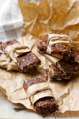 No-Cook Choco Oat Bars
