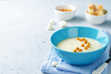 Cauliflower potato soup with roasted chickpeas