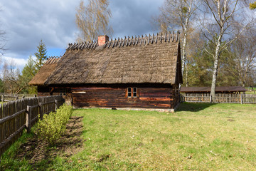 Fototapeta na wymiar Old house in Kashubian Ethnographic Park in Wdzydze Kiszewskie. Poland.