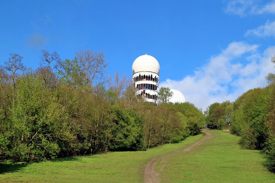 Teufelsberg Berlin Mit Abhöranlage