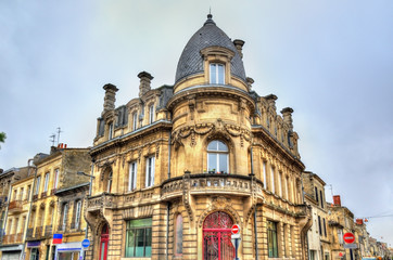 Fototapeta premium Buildings in the historic centre of Bordeaux, France