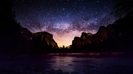 Milky Way at  Yosemite Valley View - obrazy, fototapety, plakaty