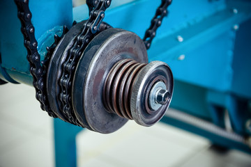 Chain drive, drive element of braiding machine.