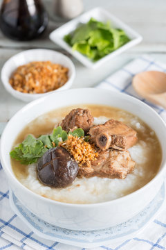 Rice porridge boiled pork ribs with shitake mushroom.