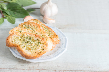 Garlic bread.