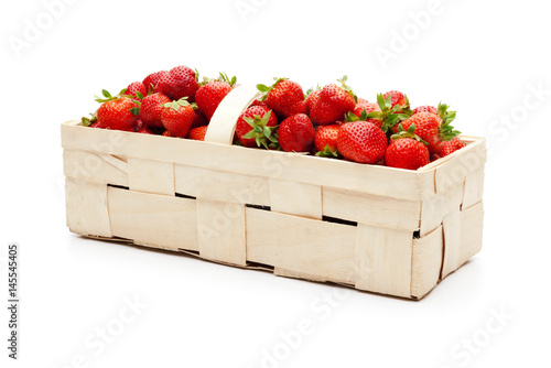 "Erdbeeren im Korb" Stockfotos und lizenzfreie Bilder auf