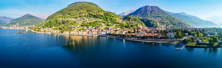 Fototapeta na wymiar Domaso - Lago di Como (IT) - Vista aerea panoramica