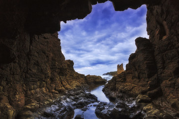 Sea Kiama Cave 02 Hor