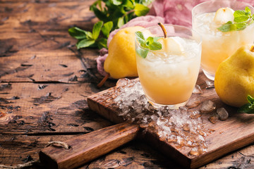 Pear Juice with fresh fruits