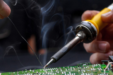 Repair of electronic devices, tin soldering parts