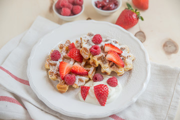 Waffeln mit Beeren 