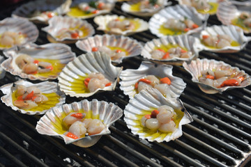 Charcoal-grilled scallop
