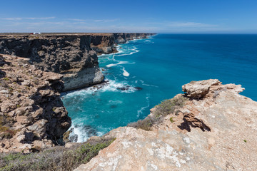Fototapeta na wymiar The Great Australian Bight on the Edge of the Nullarbor Plain. Whales are frequently seen frolicking below the cliffs.