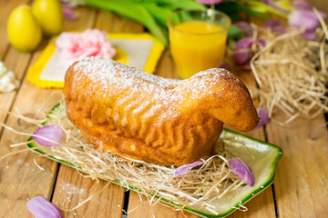 Sweet Easter lamb cake with icing sugar © larik_malasha