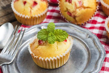 strawberries muffin