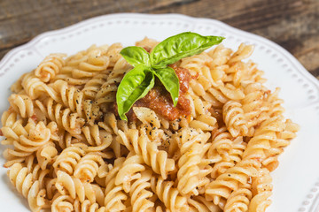 Black pepper pork pasta