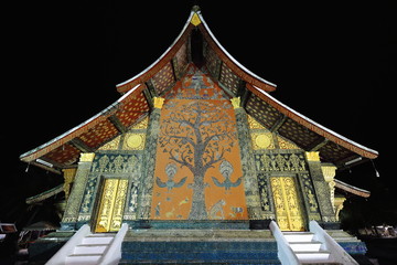 Fototapeta premium Mai Thong-Tree of life mosaic. Wat Xieng Thong-Luang Prabang-Laos. 4301