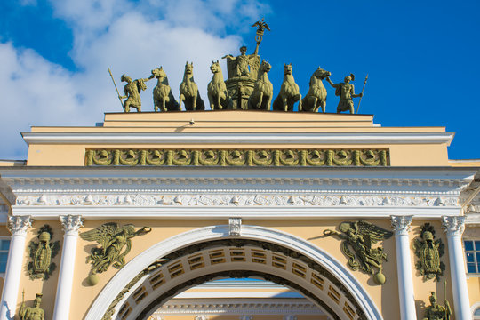 arch of the general staff on palace square
