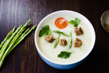 Fresh asparagus soup