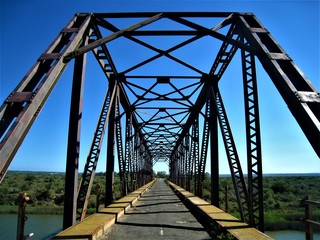 alte, stillgelegte Brücke