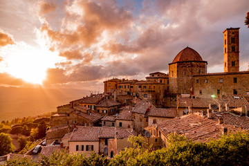 Panorama of the city of volterra at sunset - obrazy, fototapety, plakaty