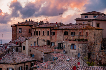 Obraz premium Panorama of the city of volterra at sunset