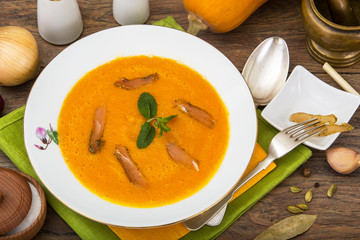 Spicy pumpkin puree soup
