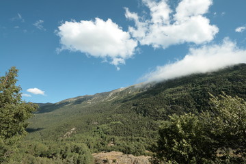 Fototapeta na wymiar Vallée du Carol et massif du Carlit dans les Pyrénées Orientales, France 