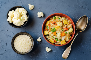 Cauliflower green peas rice
