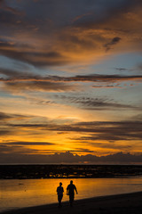 Fototapeta premium Sky and beautiful sunsets on the beach.