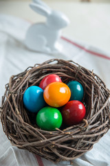 Osternest mit Ostereiern