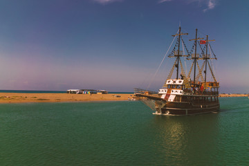 Fototapeta premium Manavgat bootstour kurz vor havenausfahrt