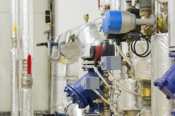 Valve excursion in the heat exchanger station with circulation pumps.