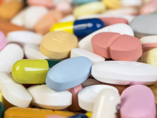 Arzneimittel herstellen - Pharmaindustrie - Forschung