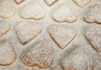 biscuits bonbons secs artisanal en forme de cœur