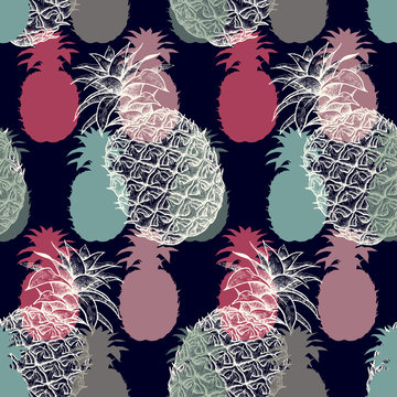 Summer seamless pattern with pineapple.